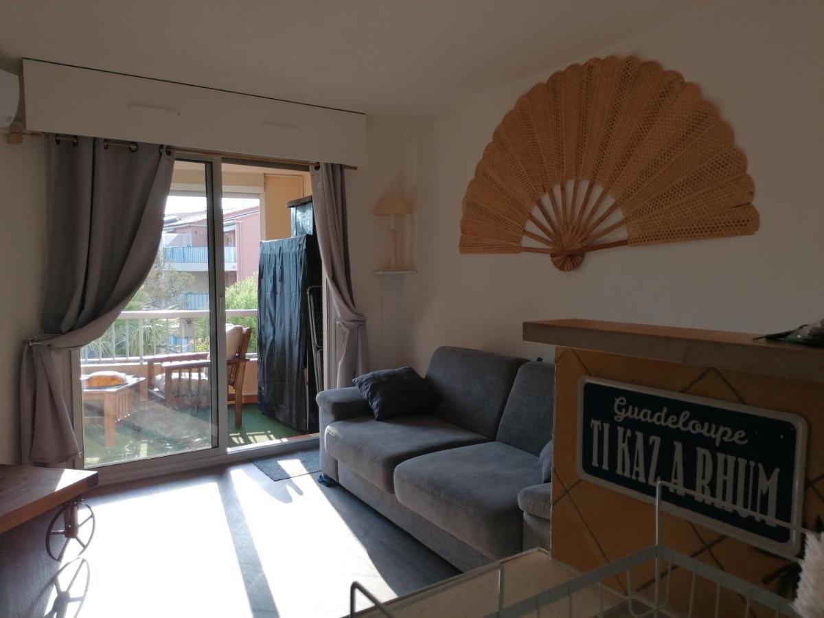 Appartement Au Lagon Bleu A Frejus, Garage, Tennis & Piscine 1200 M2 ภายนอก รูปภาพ