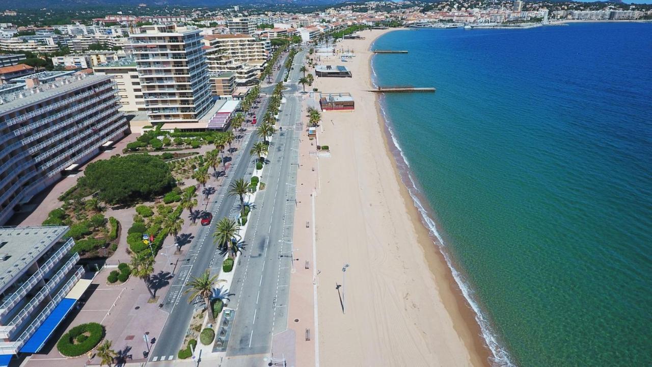 Appartement Au Lagon Bleu A Frejus, Garage, Tennis & Piscine 1200 M2 ภายนอก รูปภาพ
